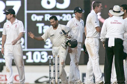 England team cricketers shake hands as Sachin Tendulkar walks to take a stump as a souvenir during the fifth day of the first Test cricket match between India and England in Chennai on Monday, December 15, 2008. (AP Photo) Tendulkar's way to 41st ton