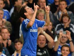 Chelsea go to top of the table while Liverpool taste defeat