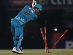 CLT20: Titans sneak past Brisbane in low-scoring thriller