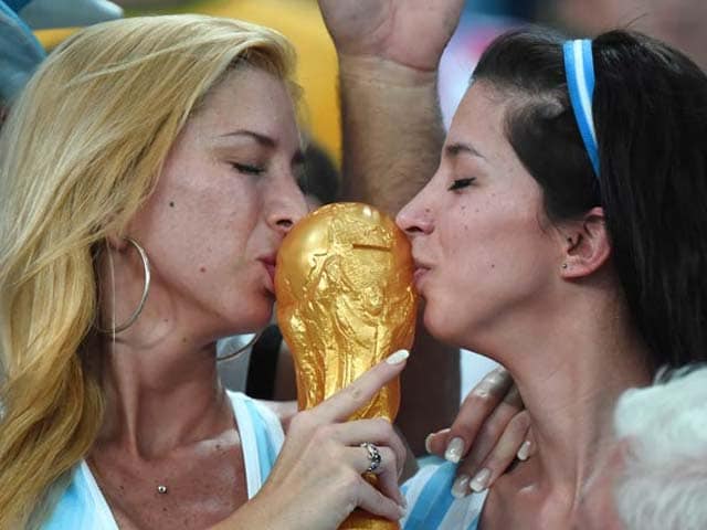 Photo : Lips Don't Lie! FIFA World Cup Belongs to All