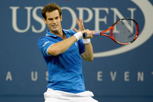 Andy Murray of Great Britain returns a shot against Ernests Gulbis of Latvia during day two of the 2009 US Open at the USTA Billie Jean King National Tennis Center on September 1, 2009. (AFP Photo) US Open Day 2