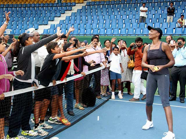 Venus Williams Has Fun Under Bangalore Sky