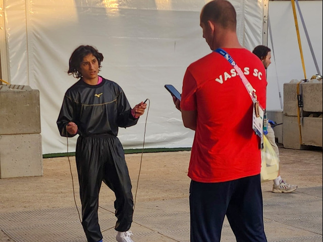 Vinesh Phogat: à¤à¥à¤¬ à¤²à¤¡à¤¼à¥ à¤®à¤°à¥à¤¦à¤¾à¤¨à¥! à¤¯à¥ à¤¤à¤¸à¥à¤µà¥à¤°à¥à¤ à¤¬à¤¤à¤¾ à¤°à¤¹à¥à¤ à¤µà¤¿à¤¨à¥à¤¶ à¤«à¥à¤à¤¾à¤ à¤à¥ à¤ªà¤¸à¥à¤¨à¥ à¤à¥ à¤à¤¹à¤¾à¤¨à¥