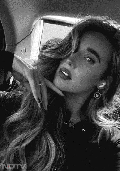 सोफी का जन्म जून 1990 में लिमरिक आयरलैंड में हुआ था.  उन्होनें लिमरिक इंस्टीट्यूट ऑफ टेक्नॉलजी से मार्केटिंग और मैनेंजमेंट की डिग्री प्राप्त की है.