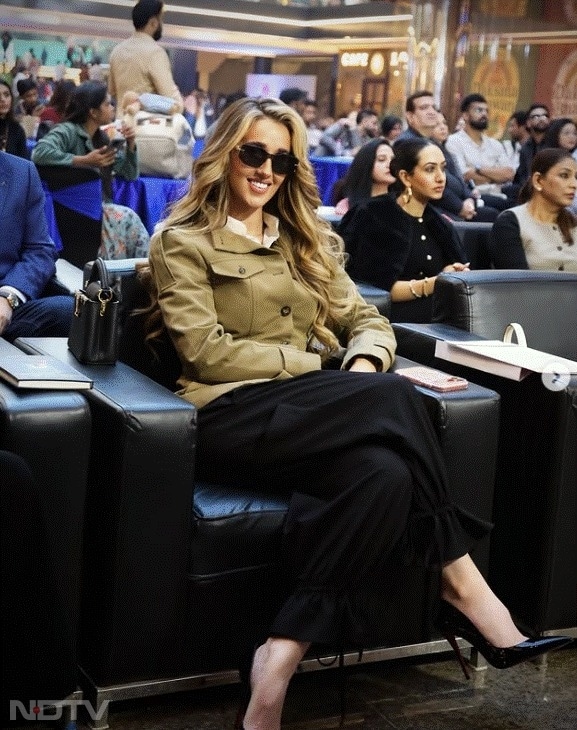 जब सोफी को 2024 में पंजाब किंग्स के मैचों और बाद में आईसीसी चैंपियंस ट्रॉफी 2025 में देखा गया तो अफवाहें उड़ीं.