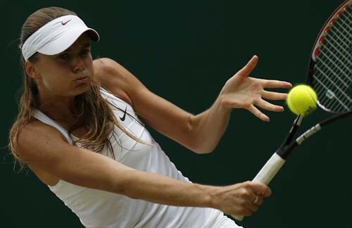 Slovakia's Daniela Hantuchova returns a ball to Japan's Ai Sugiyama during their third round match in the 2009 Wimbledon at the All England Club. (AFP Photo) Wimbledon Day 5