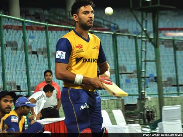 IPL 8: Yuvraj Singh Leads Delhi Daredevils' Training Session