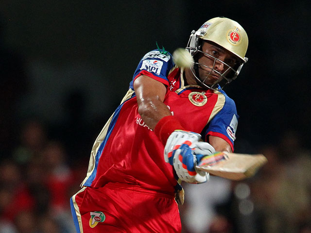 Yuvraj Singh, It's Raining Sixes Again