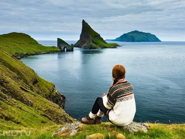 5. Faroe Islands:
The Faroe Islands feature cliffs, grass-roofed houses, and Nordic culture. A specific visa is needed via the Danish Embassy, applied through the Danish Immigration Service website.