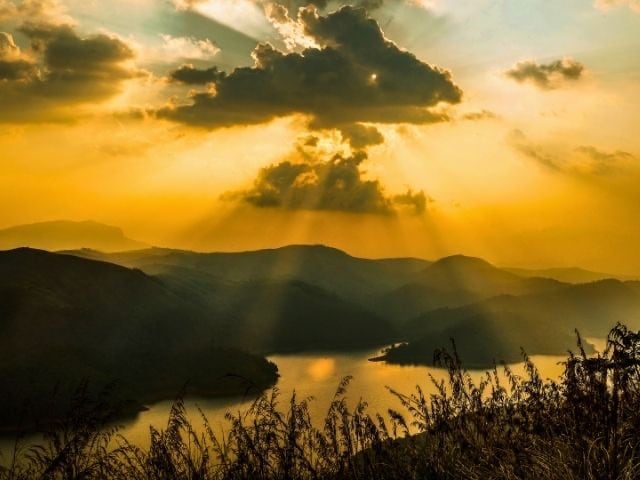 6 Scenic Hill Stations To Visit In South India