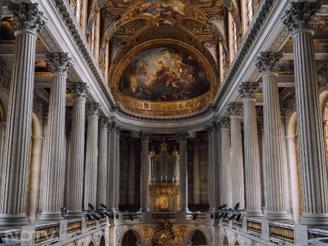 1. Palace of Versailles, France
Just 22 km from Paris, this former royal residence of French kings is where King Louis XIV ruled. The Treaty of Versailles was signed here after World War I.