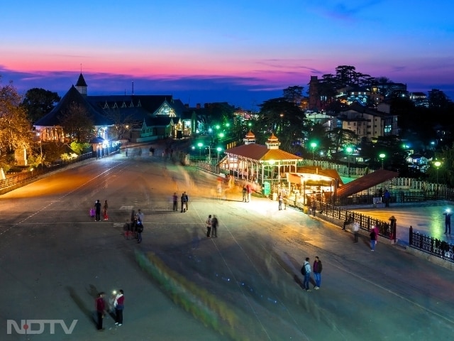 1. Shimla, Himachal Pradesh: Once the summer capital of British India, Shimla is privy to some of the most beautiful views one can see. The Ridge, Jakhu Hill and the Green Valley are key viewpoints to enjoy panoramic views and serene landscapes.