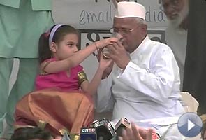 Anna Hazare Ends Fast, Says Real Fight Begins Now | Watch Live