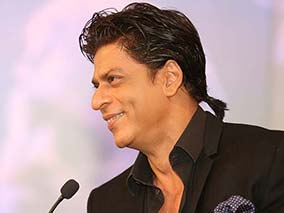 For globalisation of Indian cinema it is important actors reach on time: SRK