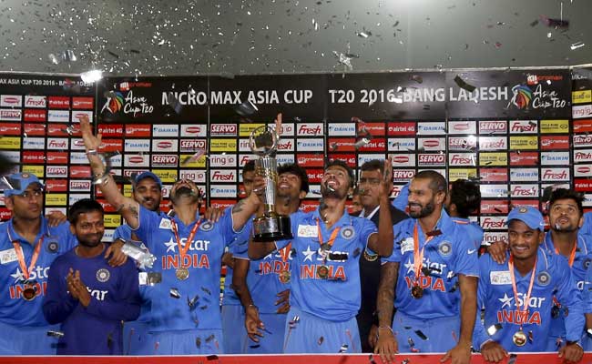एशिया कप : धोनी का विजयी छक्का, धवन और कोहली का कमाल, टीम इंडिया छठी बार चैंपियन