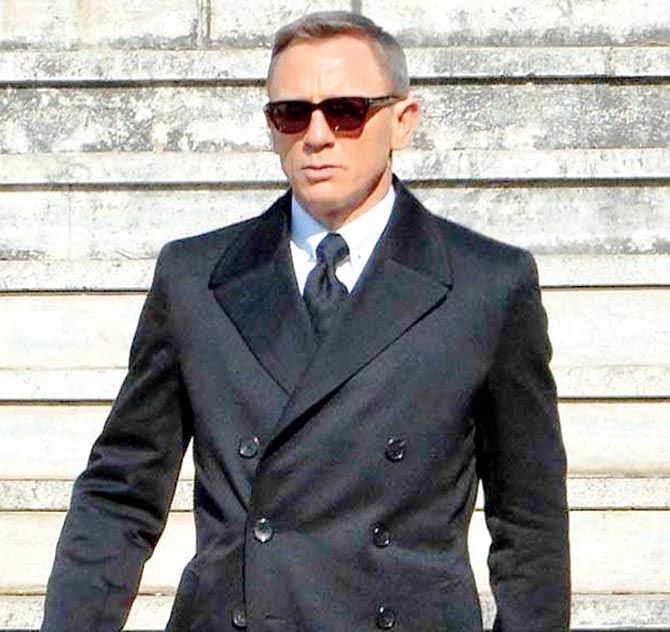 Decoding the James Bond Wardrobe - NDTV Movies