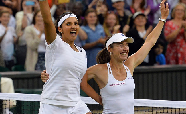 सानिया-हिंगिस की जोड़ी ने जीता विम्बलडन वुमेंस डबल्स खिताब