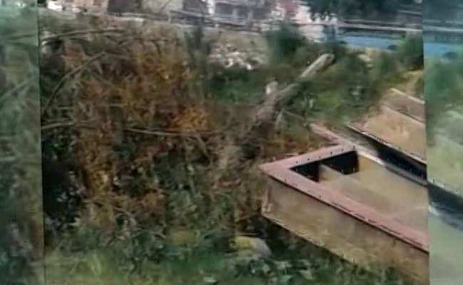 Dramatic Video Of Moment When Pampore Attackers Started Firing: 10 Facts