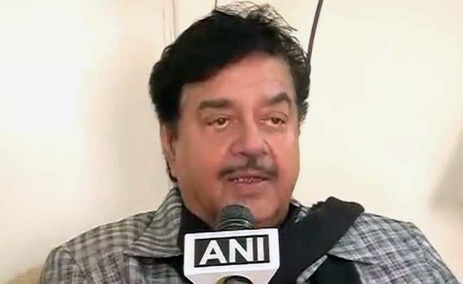 BJP Leader Shatrughan Sinha Meets Nitish Kumar, Calls Him 'Guardian of Bihar'