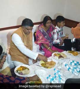 At 5-Star Hotel, Minister Ravi Shankar Prasad Has Lunch With Dalits