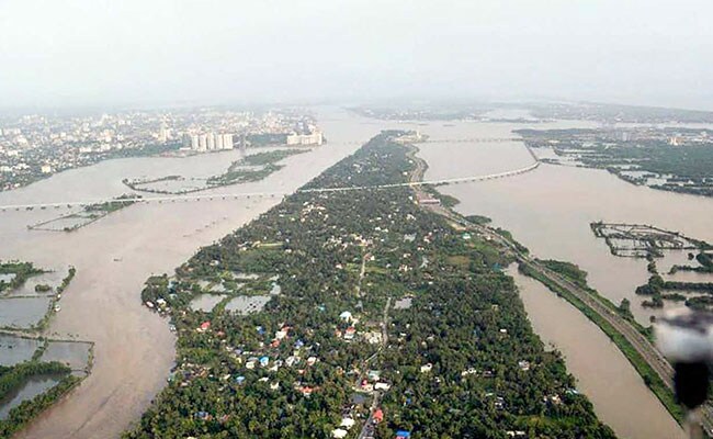 Rajnath Singh Surveys Flood-Hit Kerala As Rain Begins Again: 10 Points