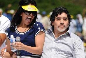 केरल में फुटबॉल प्रेमियों पर छाया माराडोना का जादू केरल में फुटबॉल प्रेमियों पर छाया माराडोना का जादू