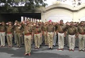 फेसबुक, ट्विटर पर ‘आप’ के सवालों से परेशान यूपी पुलिस