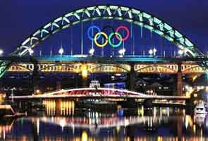 शाही तड़क-भड़क के साथ लंदन में शुरू हुए ओलिंपिक खेल