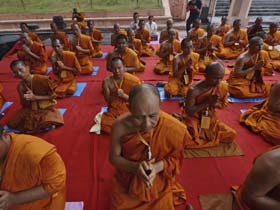 आम लोगों के लिए फिर से खुला बोधगया मंदिर