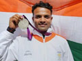 ओलिंपिक पदक विजेता विजय कुमार का महू पहुंचने पर भव्य स्वागत