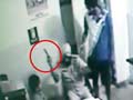 कैमरे में कैद : नशे में धुत पुलिसवाले ने डॉक्टर पर चलाई गोली