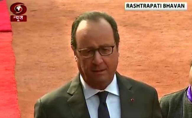 राष्ट्रपति भवन में हुआ फ्रांस्वा ओलांद का स्वागत, बोले - 'ISIS की धमकियों से नहीं डरता'