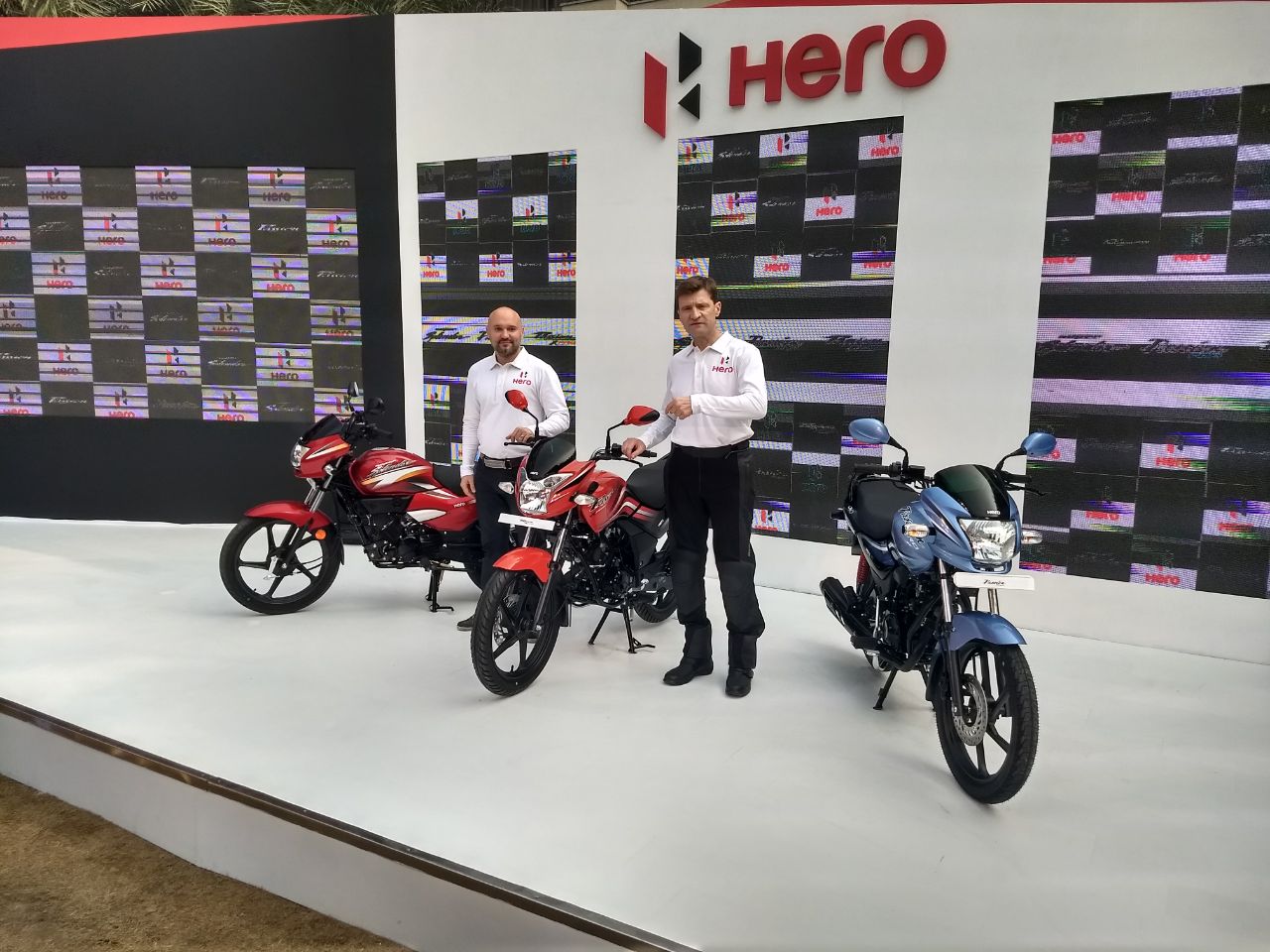 hero sports bike price