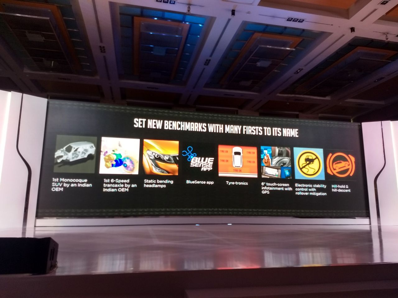 2018 Mahindra XUV500 Facelift India Launch Live Updates: Prices, Specs,