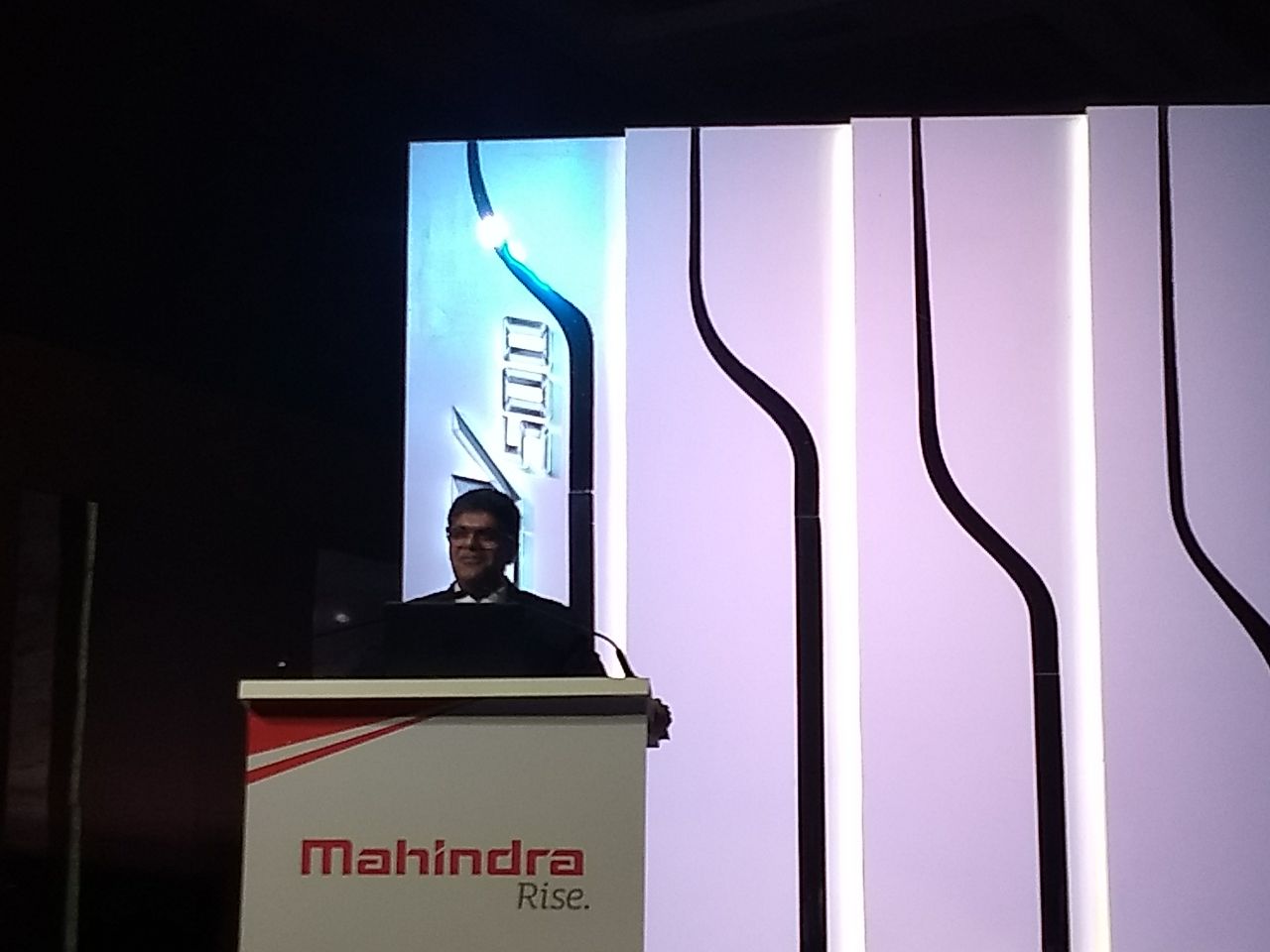 2018 Mahindra XUV500 Facelift India Launch Live Updates: Prices, Specs,