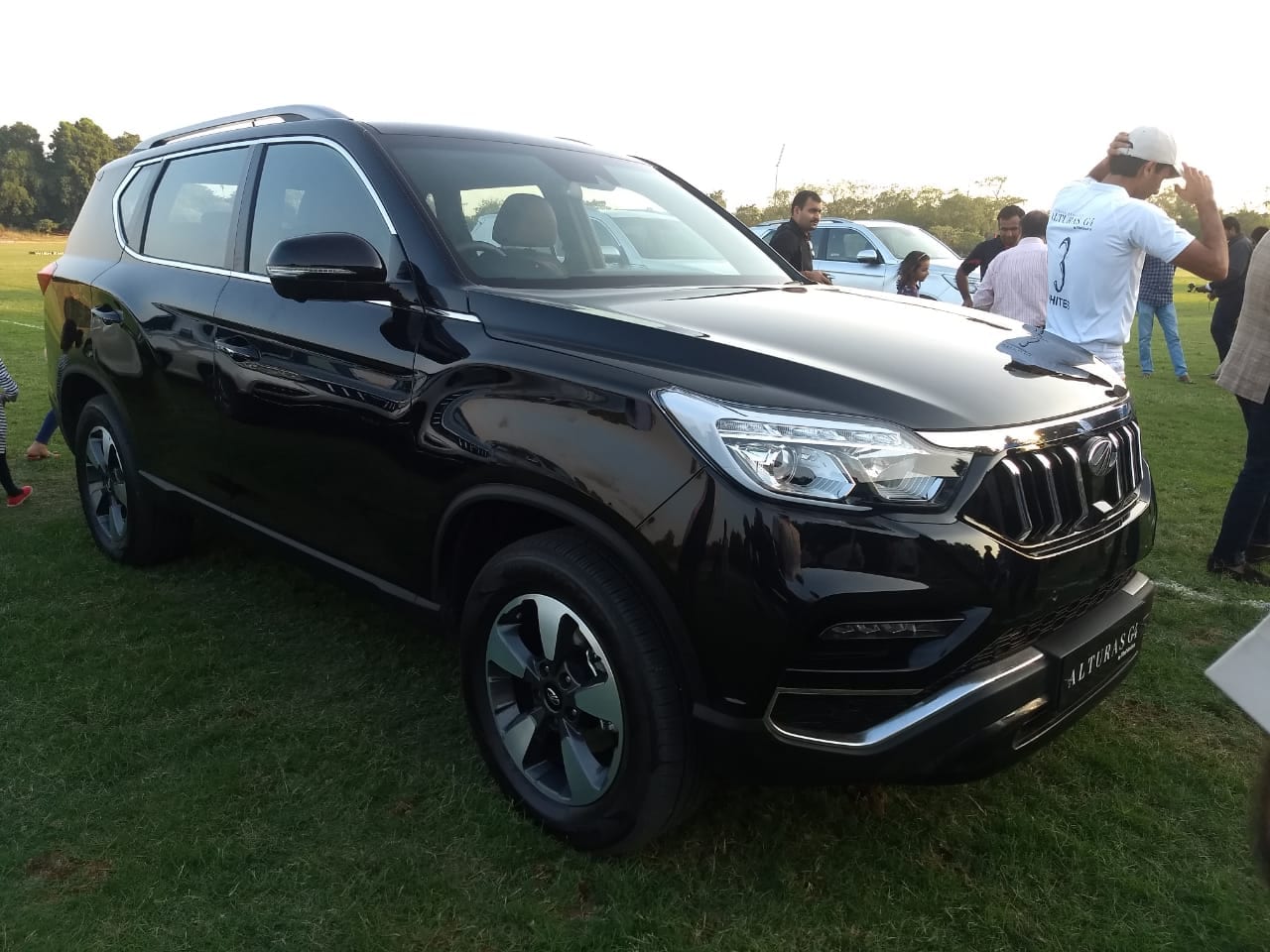 Mahindra Alturas G4 SUV India Launch Highlights: Price, Specifications ...