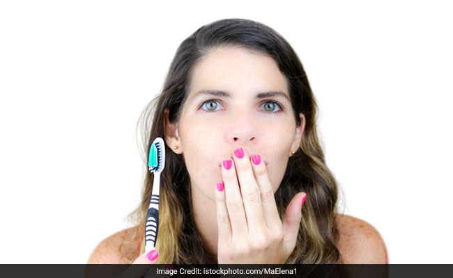 12 Effective Home Remedies for Bad Breath