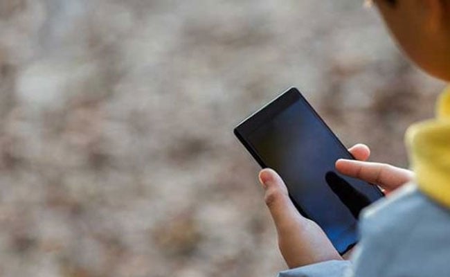 Smartphones: Making Kids Not So Smart