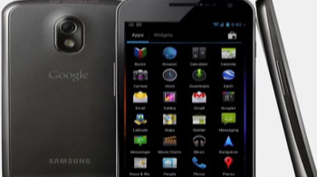 Samsung launches the Galaxy Nexus