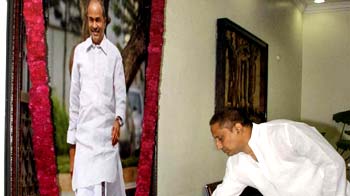 Video : Kiran Reddy sworn-in as Andhra Chief Minister