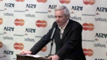 WikiLeaks suspends publications