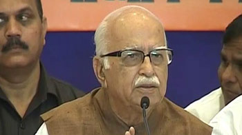 Advani questions Sonia Gandhi's silence on corruption