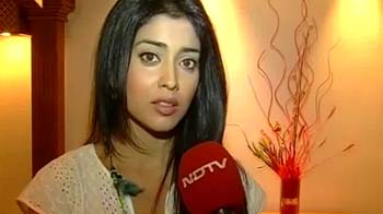 अभिनेत्री श्रेया सरन पर हैदराबाद में हमला अभिनेत्री श्रेया सरन पर हैदराबाद में हमला