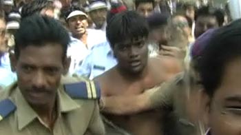 Clashes break out at Kejriwal's rally in Nagpur