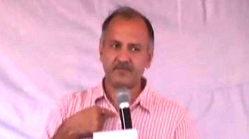 Video : All political parties are thieves, says Team Anna member Manish Sisodia