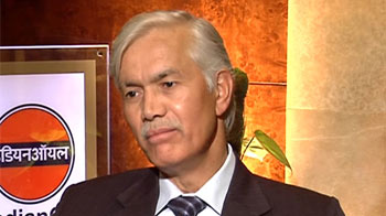 No Govt diktat to stop petrol hike: Indian Oil chief to NDTV