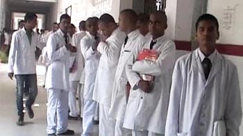 Video : Gorakhpur: Doctors on strike, 2,000 kids with encephalitis affected