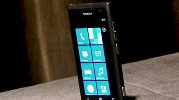 Video : First Impressions: Nokia Lumia 800