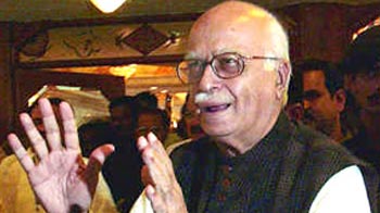 कुलकर्णी को दिया यात्रा का न्योता