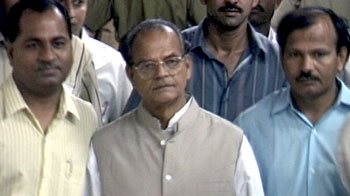 सुखराम को 5 साल कैद की सजा